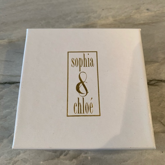 Sophia & Chloe Earrings - Picture 5 of 5